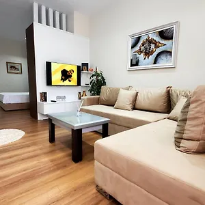 https://armandos-hause.albaniahotels.org