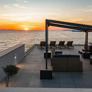 https://aqua-blue.hotelinzadar.com